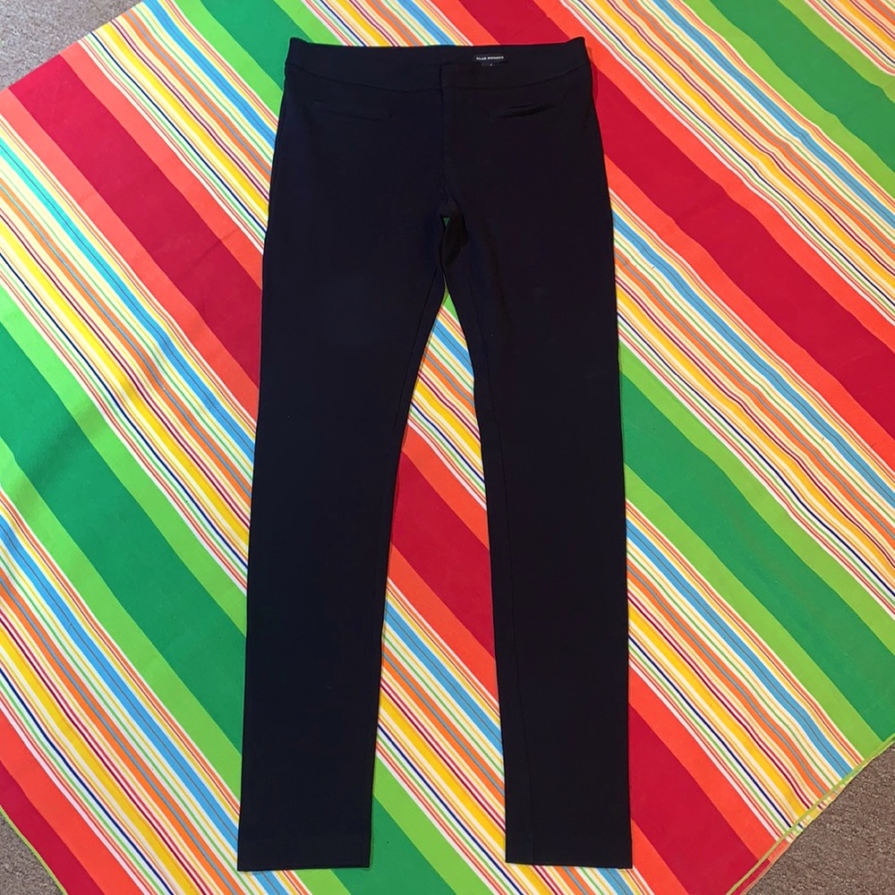 Like new!! Club Monaco-Size 6